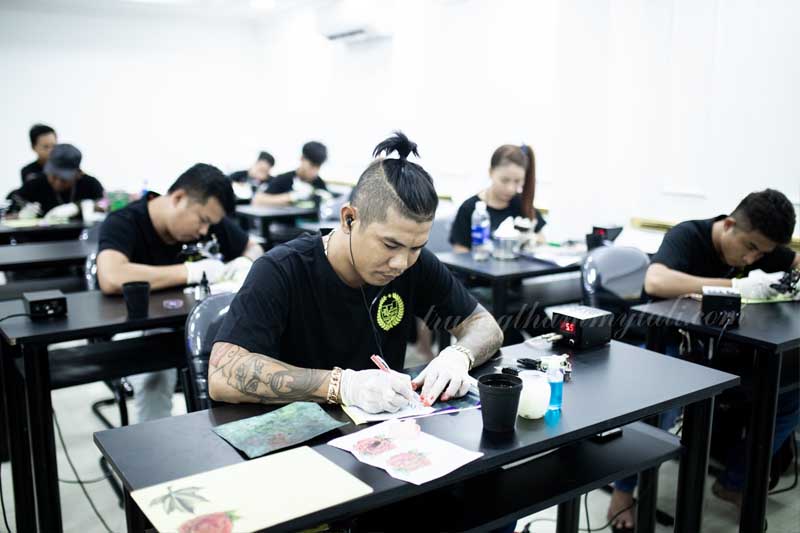 Lop Hoc Xam Hinh Nghe Thuat Body Tattoo 002